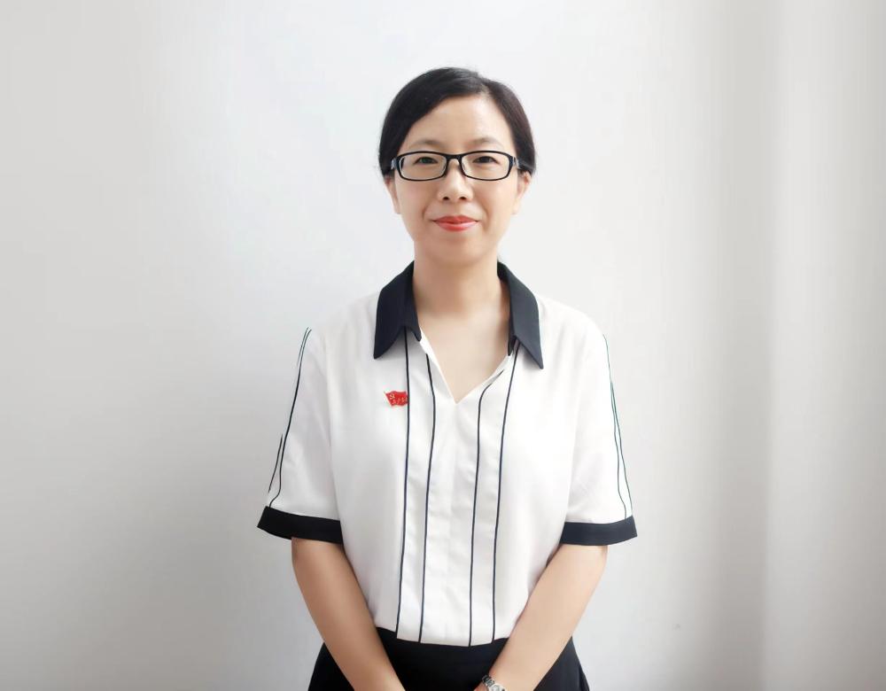李晶